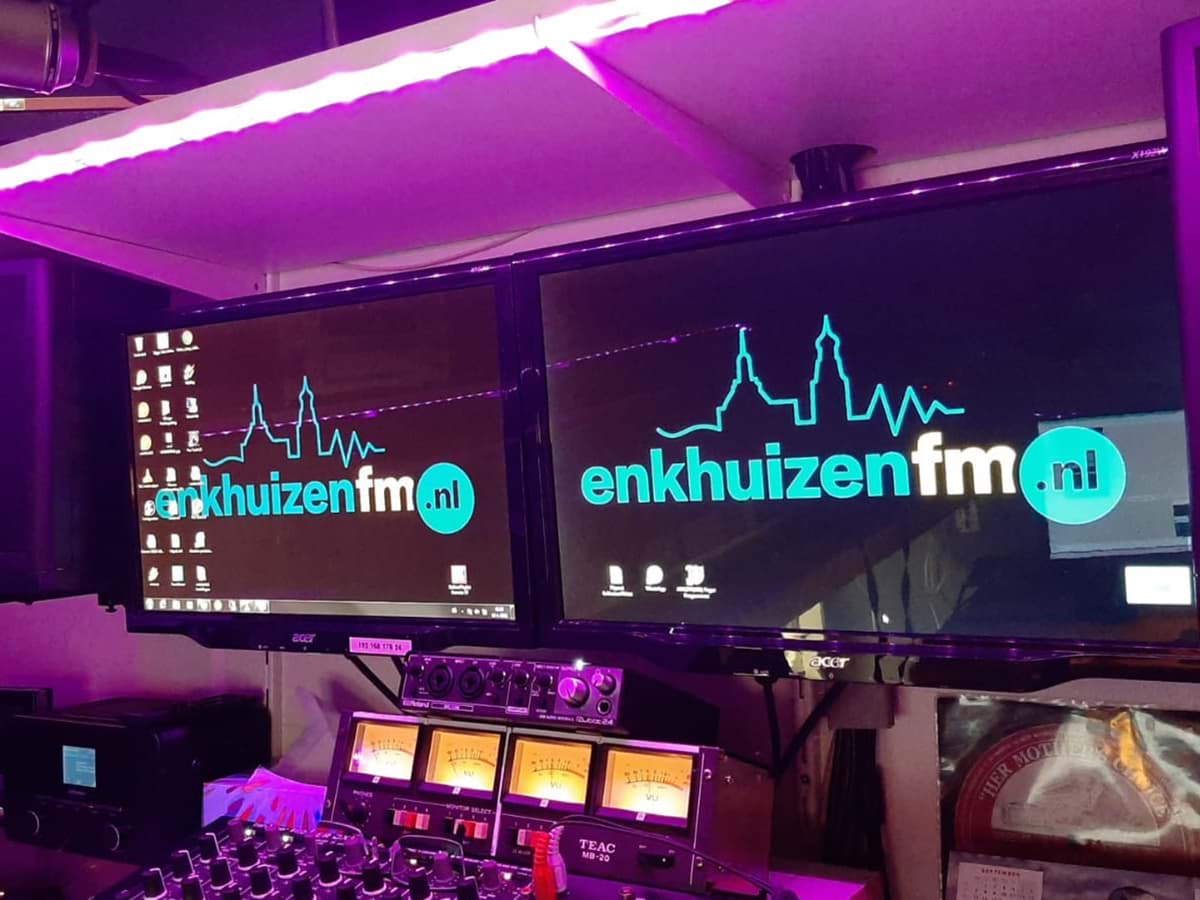 De studio's van Enkhuizen FM bevinden zich op verschillende locatie's
